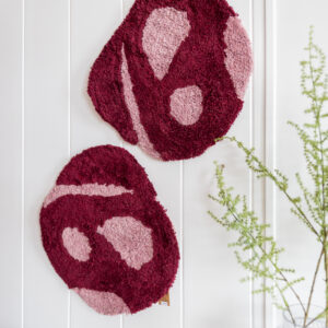 Wandhanger rond bordeaux rood en roze